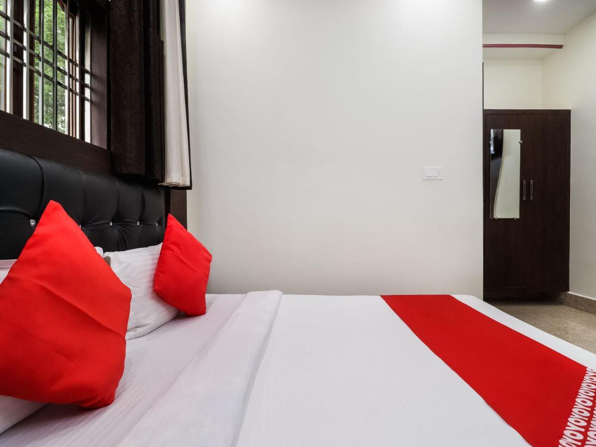 Oyo 74578 Hotel Al-Diyafa Hyderabad Esterno foto